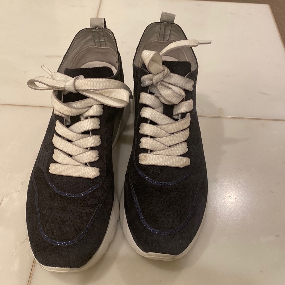 Women’s Hogan Blue sneakers